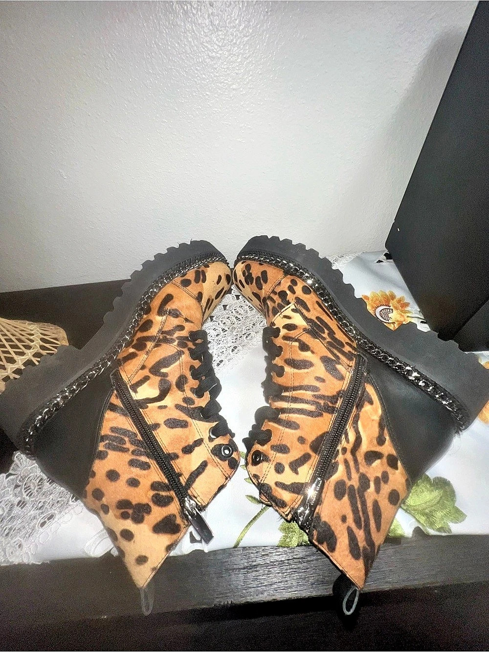 Vince Camuto Mindinta Boots-NWOT - Picture 6 of 10